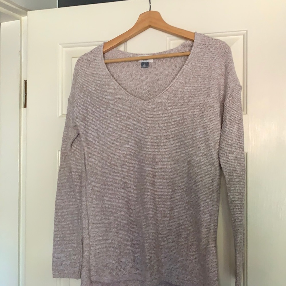 Size small Old Navy sweater great for fall